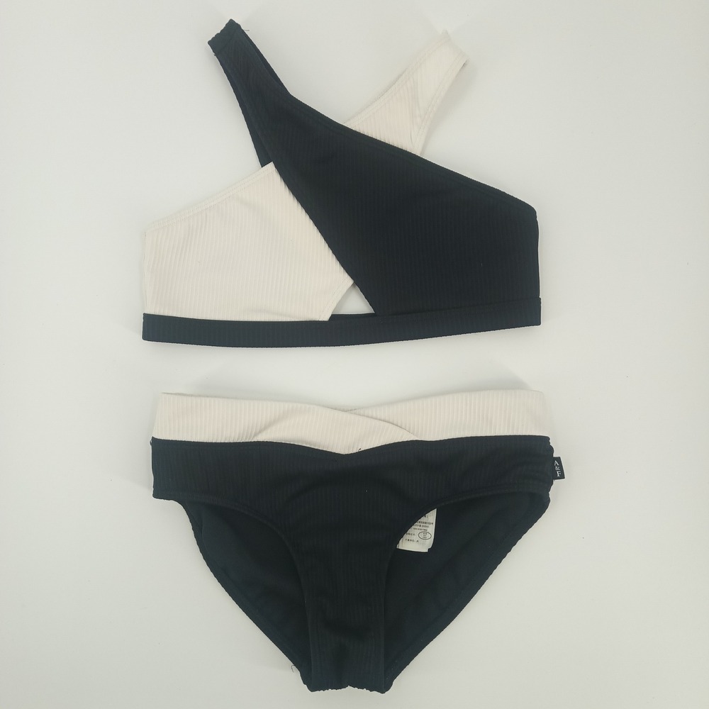 Abercrombie Kids Black Cream Ribbed Bikini Set 9/10. Women's XS fits 23" Waist